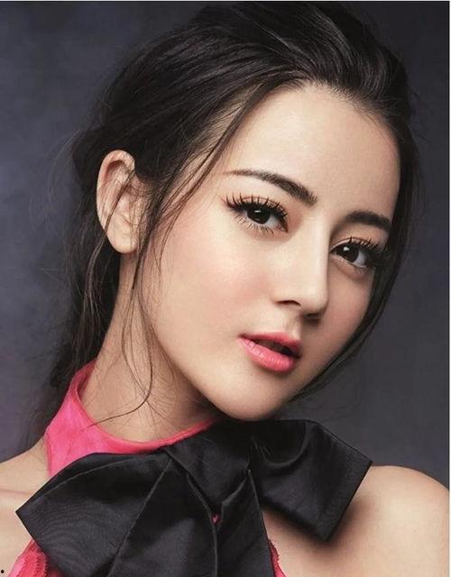 迪丽热巴鹿晗圈内爆料,揭秘明星背后的真实故事 第1张 迪丽热巴鹿晗圈内爆料,揭秘明星背后的真实故事 第1张